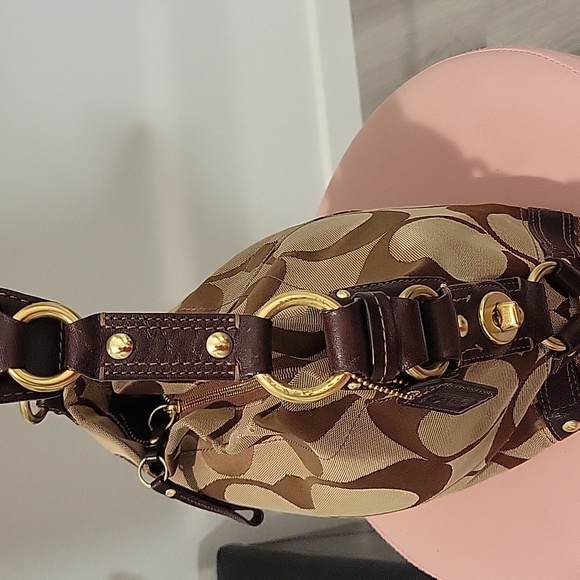 110.Coach should bag - Picture 12 of 15